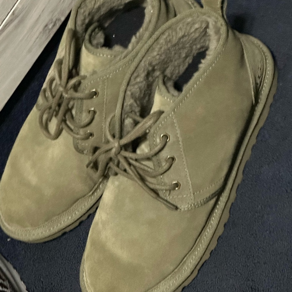 Boots - Picture 3 of 4